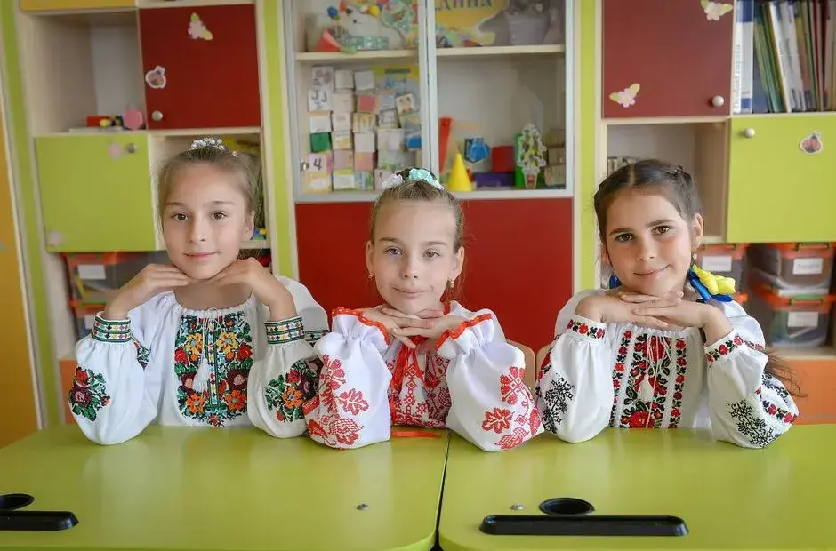 Tensiuni în coaliția de guvernare: USR și UDMR iau decizii cheie sub guvernul de la Veneția
