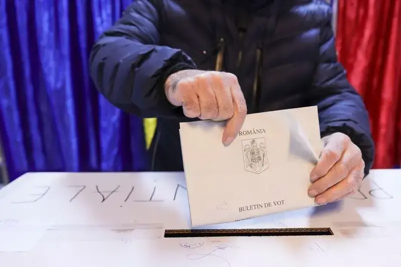 AUR conduce intenția de vot, PSD crește, PNL și USR pierd teren