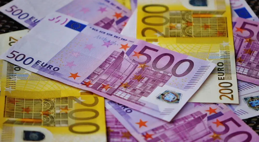 Euro atinge un nou record istoric în cotațiile oficiale ale Băncii Naționale