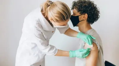 Focare de hepatită A în județul Alba: refuz masiv al vaccinării în rândul contacților bolnavilor