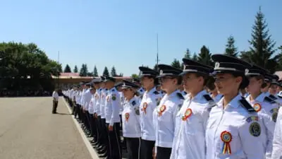 MAI deschide concursul pentru 3.640 de locuri în școlile postliceale de poliție, jandarmi și pompieri