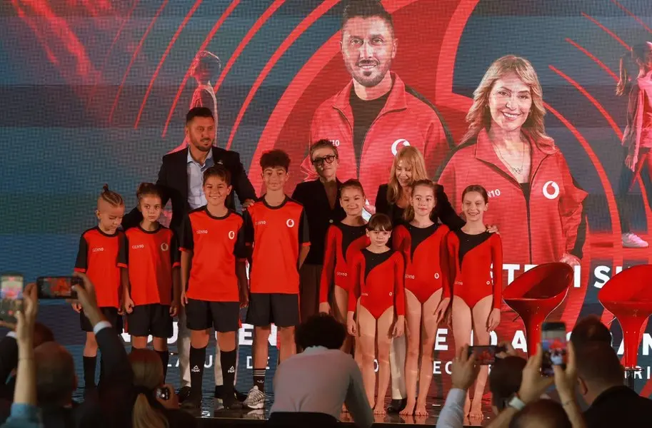 Nadia Comăneci și Ciprian Marica deschid ușa către viitor: 21 de tineri primesc burse în programul GEN10