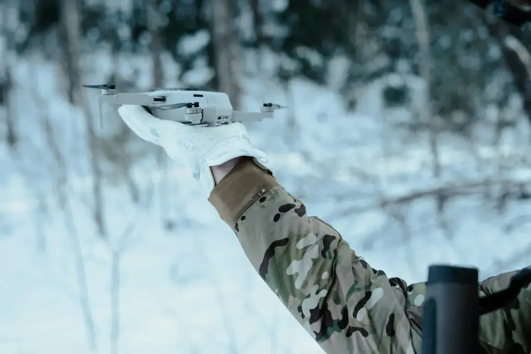 O dronă militară s-a prăbușit în Suceava, după ce a fost detectată de radare