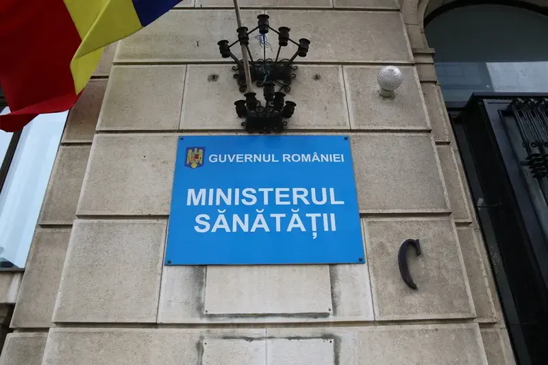 Toxiinfecție alimentară la o școală din Bacău: 500 de porții servite de un furnizor de catering
