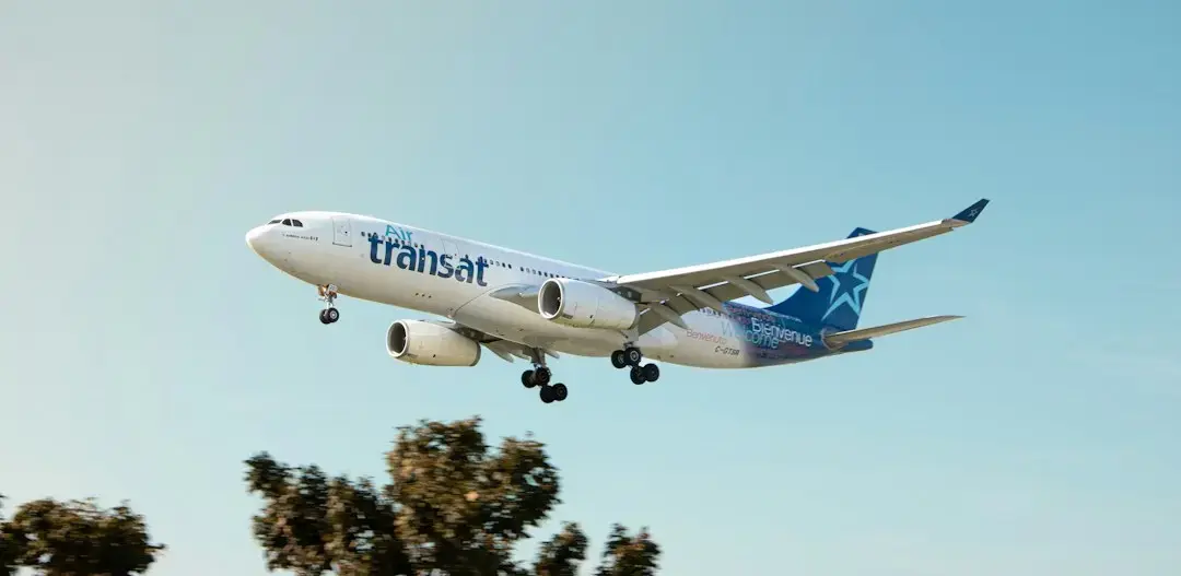 Traficul aerian paralizat pe aeroporturile din estul SUA după tăierea accidentala a unui cablu de fibră optică