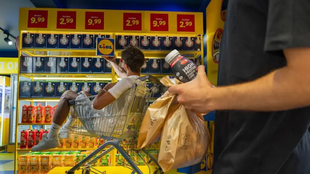 Budinca proteică retrasă de Lidl din cauza unei bacterii periculoase